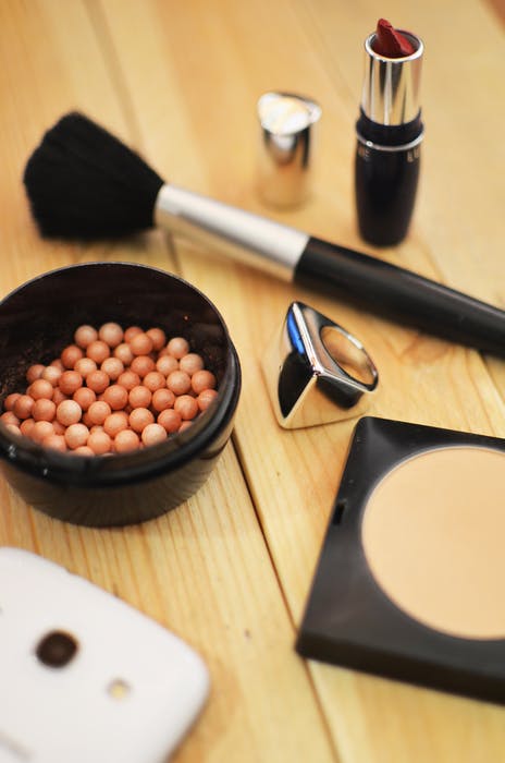Daily Makeup Essentials : Easy Everyday Office Makeup Routine With 5 Products